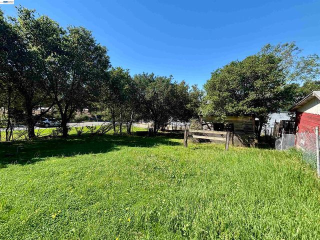 4101 Mountain View Ave, Oakland, CA 94605