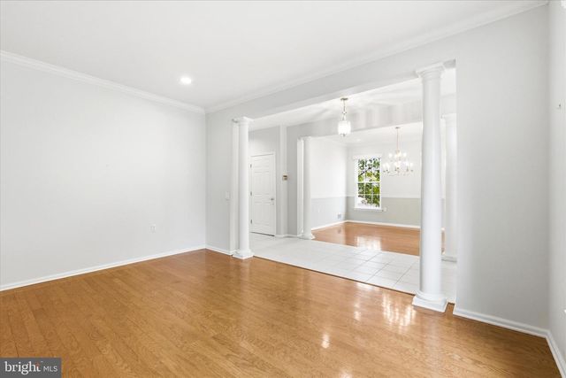 6 VALLEY STREAM PL, Barnegat, NJ 08005
