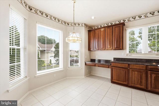 6 VALLEY STREAM PL, Barnegat, NJ 08005