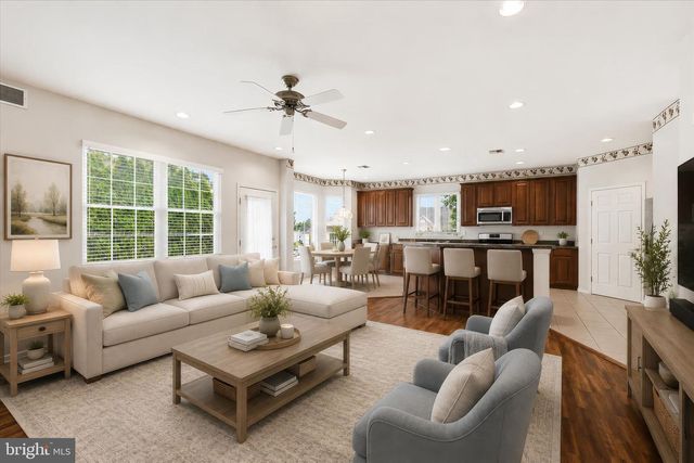 6 VALLEY STREAM PL, Barnegat, NJ 08005