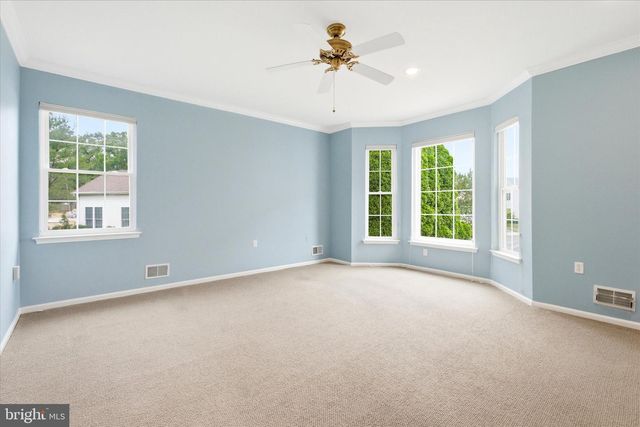 6 VALLEY STREAM PL, Barnegat, NJ 08005