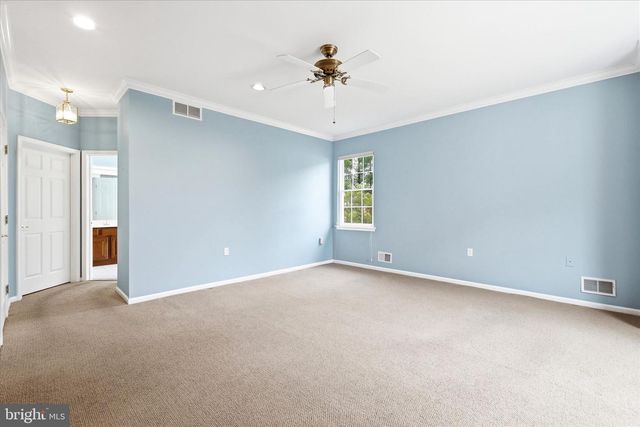 6 VALLEY STREAM PL, Barnegat, NJ 08005