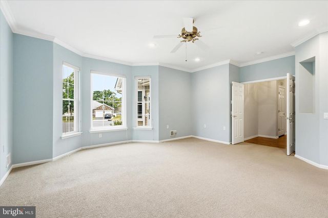 6 VALLEY STREAM PL, Barnegat, NJ 08005