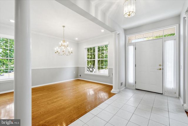 6 VALLEY STREAM PL, Barnegat, NJ 08005