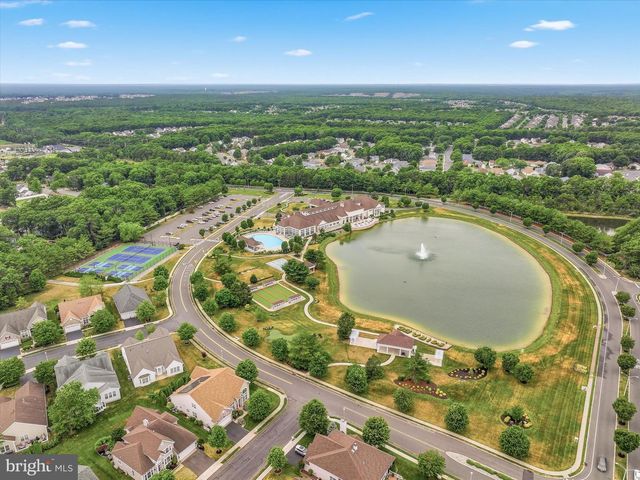 6 VALLEY STREAM PL, Barnegat, NJ 08005