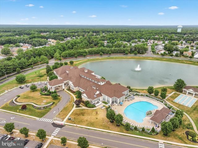 6 VALLEY STREAM PL, Barnegat, NJ 08005