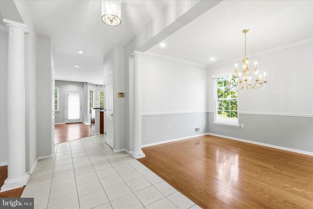 6 VALLEY STREAM PL, Barnegat, NJ 08005
