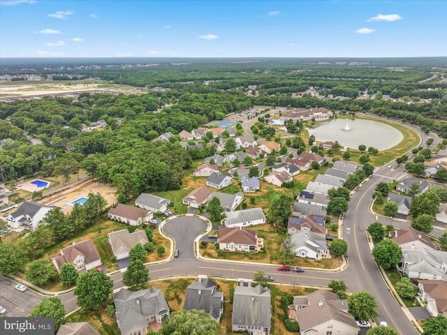 6 VALLEY STREAM PL, Barnegat, NJ 08005