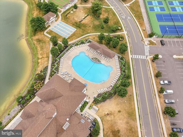 6 VALLEY STREAM PL, Barnegat, NJ 08005