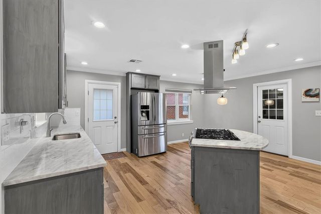 1912 Brighton Avenue, The Village, OK 73120