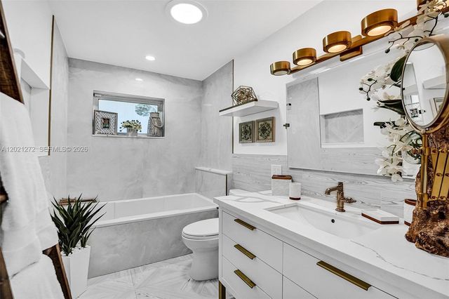 1230 Adams St, Hollywood, FL 33019
