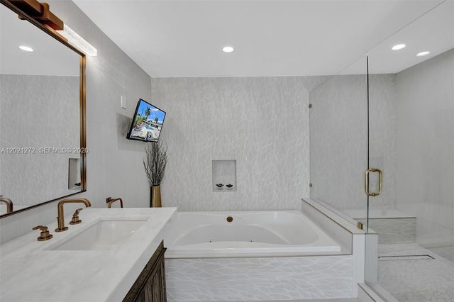 1230 Adams St, Hollywood, FL 33019