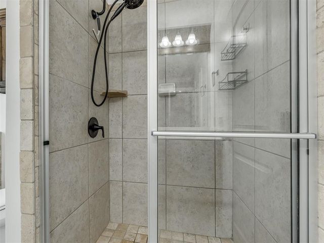 16201 Capulet Drive, Edmond, OK 73013