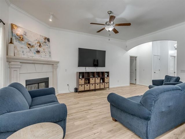 16201 Capulet Drive, Edmond, OK 73013