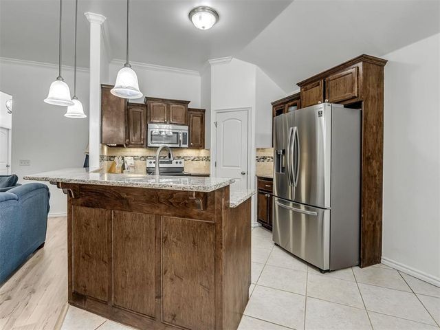 16201 Capulet Drive, Edmond, OK 73013