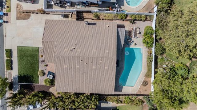 2096 W Ontario, Corona, CA 92882