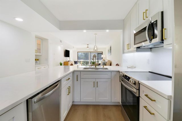 1001 Pinecrest Circle C, Jupiter, FL 33458