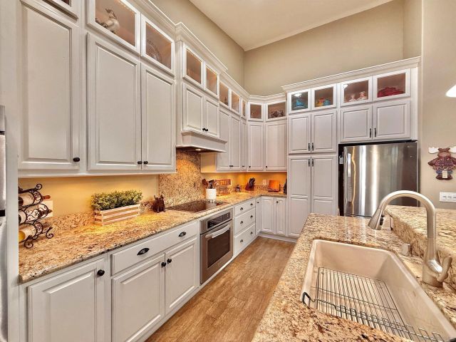 1623 Swallow Dr, El Cajon, CA 92020