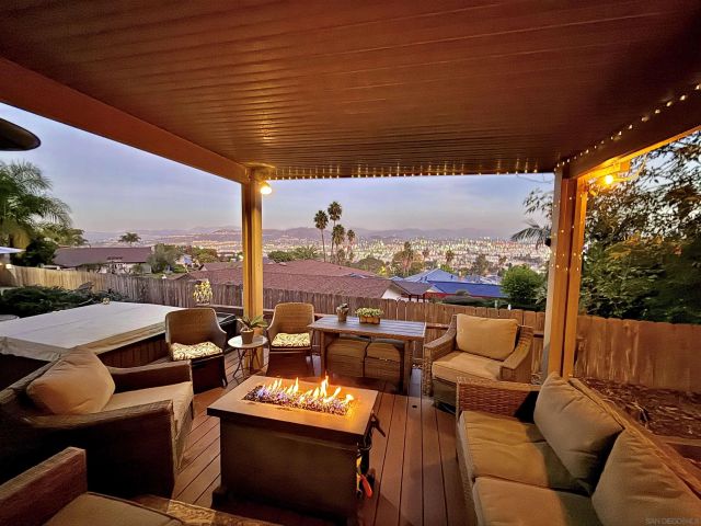 1623 Swallow Dr, El Cajon, CA 92020