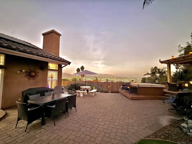 1623 Swallow Dr, El Cajon, CA 92020