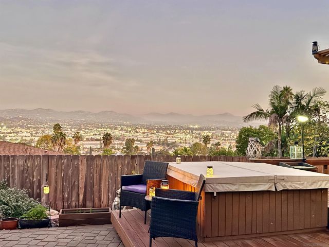 1623 Swallow Dr, El Cajon, CA 92020