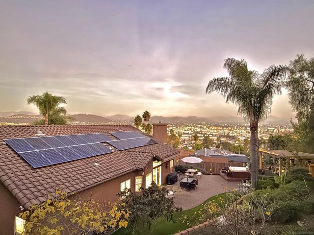 1623 Swallow Dr, El Cajon, CA 92020