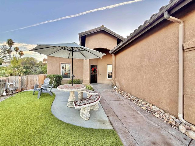 1623 Swallow Dr, El Cajon, CA 92020