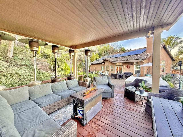 1623 Swallow Dr, El Cajon, CA 92020