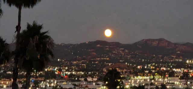 1623 Swallow Dr, El Cajon, CA 92020