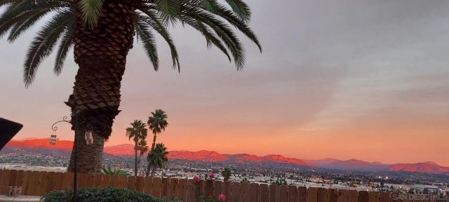 1623 Swallow Dr, El Cajon, CA 92020