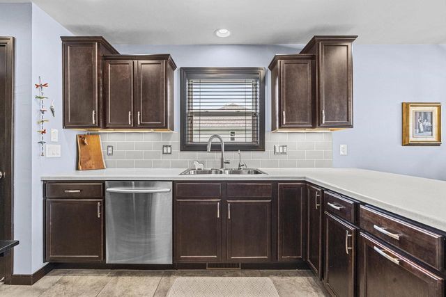 N2334 HEAVENLY DRIVE, Greenville, WI 54942