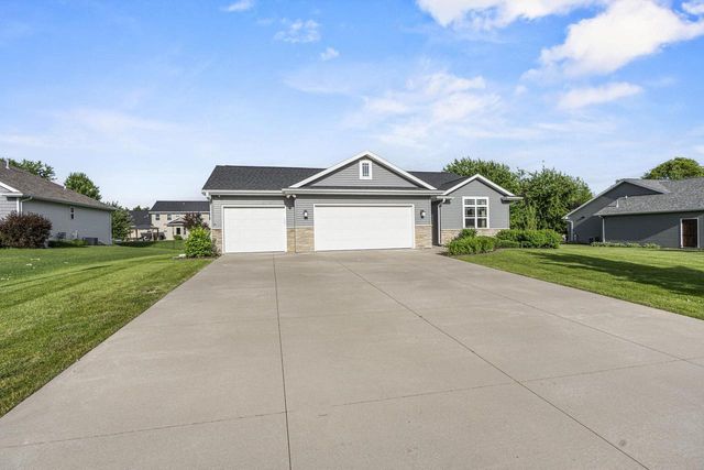 N2334 HEAVENLY DRIVE, Greenville, WI 54942