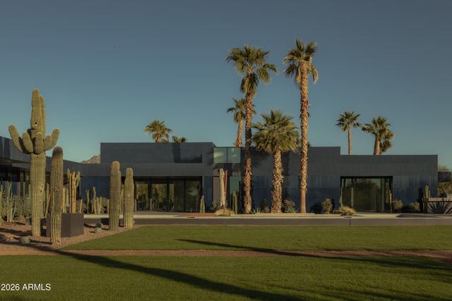 3427 E STANFORD Drive, Paradise Valley, AZ 85253