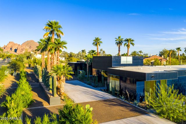 3427 E STANFORD Drive, Paradise Valley, AZ 85253