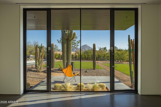 3427 E STANFORD Drive, Paradise Valley, AZ 85253