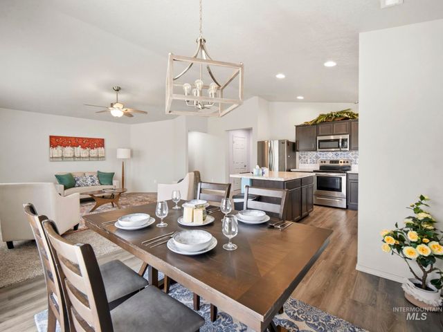 17546 N Newdale Ave, Nampa, ID 83687