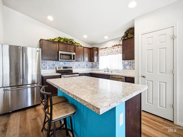 17546 N Newdale Ave, Nampa, ID 83687