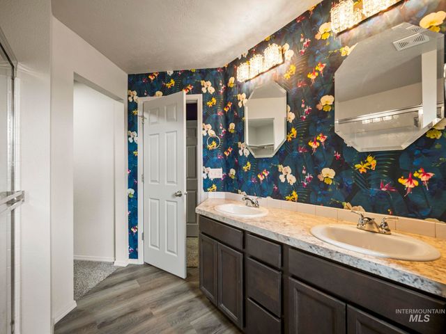 17546 N Newdale Ave, Nampa, ID 83687