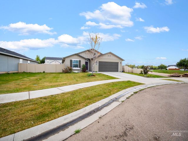 17546 N Newdale Ave, Nampa, ID 83687