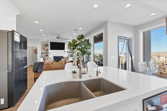 3461 E BARREL ROLL DR, St. George, UT 84790