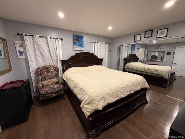 1626 Paula Lane, East Meadow, NY 11554