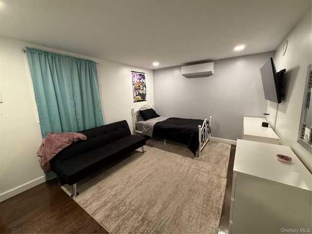 1626 Paula Lane, East Meadow, NY 11554