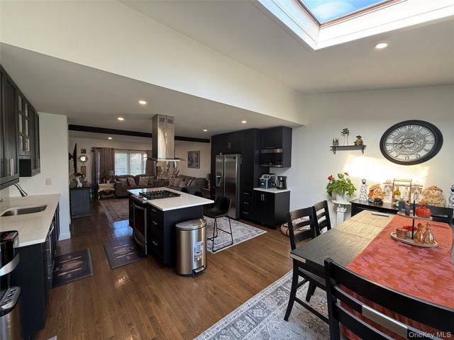 1626 Paula Lane, East Meadow, NY 11554