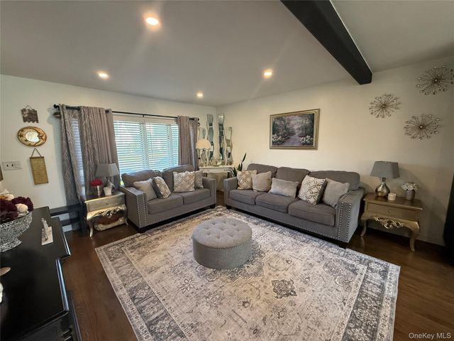 1626 Paula Lane, East Meadow, NY 11554