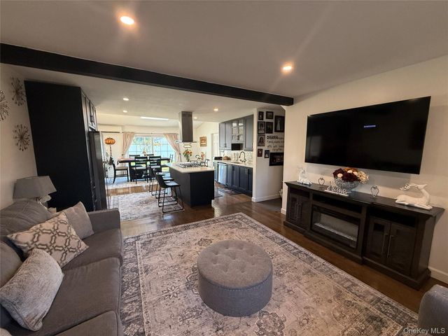 1626 Paula Lane, East Meadow, NY 11554