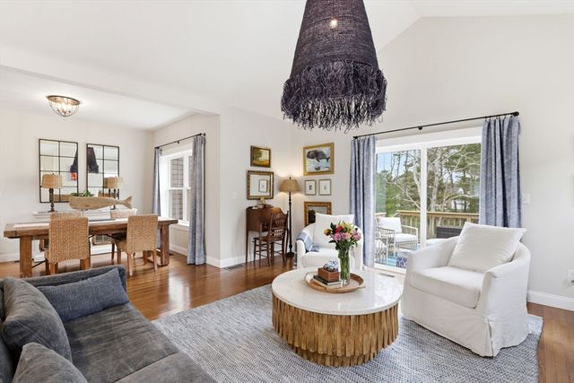 88 White Clover Trl, Plymouth, MA 02360