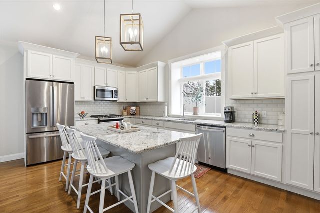 88 White Clover Trl, Plymouth, MA 02360