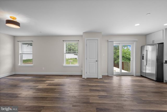 5707 LOWELL ST, Brooklyn, MD 21225