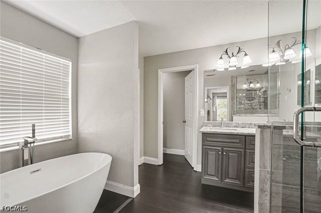 2065 Cape Heather CIR, Cape Coral, FL 33991