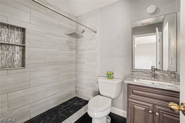 2065 Cape Heather CIR, Cape Coral, FL 33991